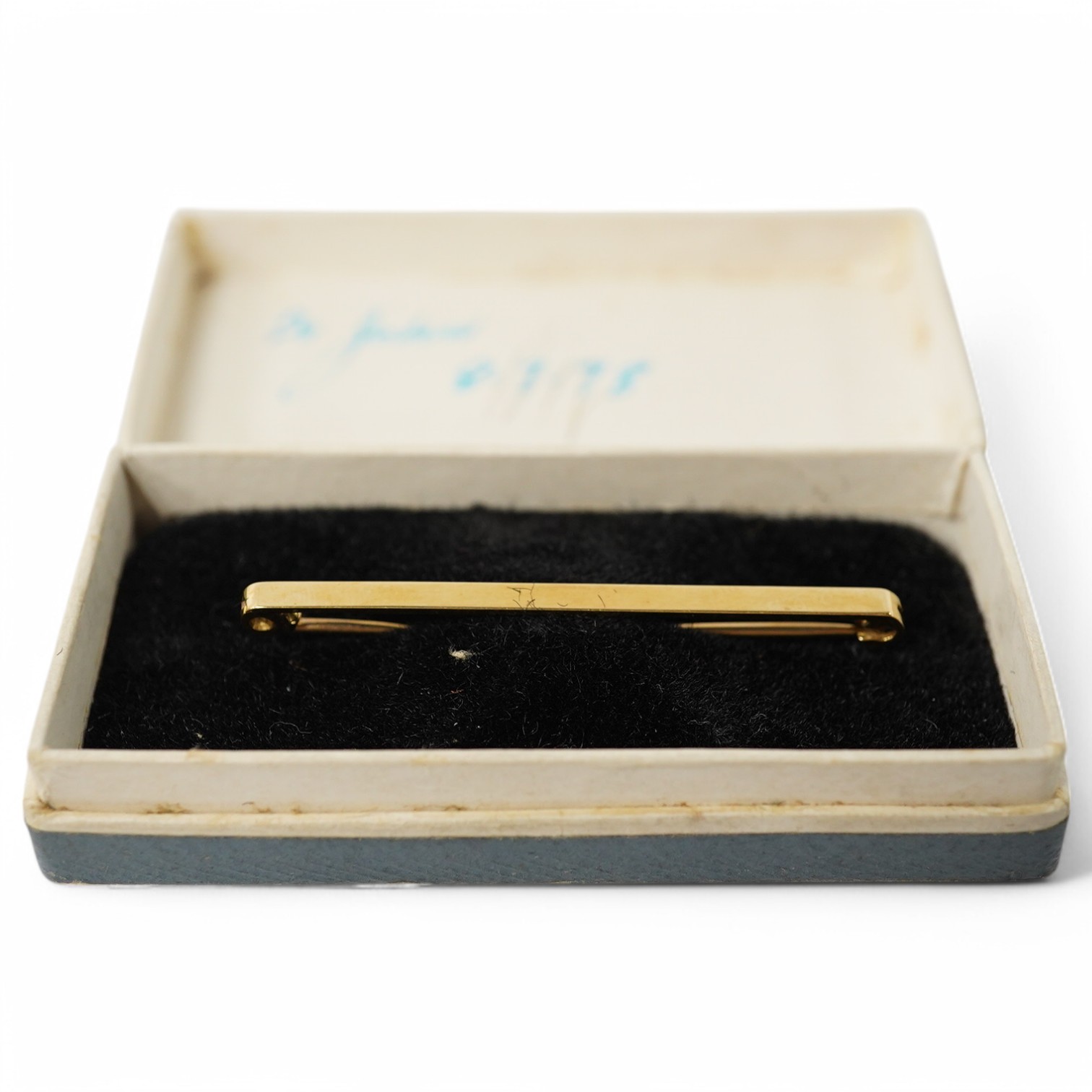 An 18ct tie pin, 51mm, 3.5 grams. Condition - fair to good